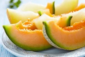 https-www-illinoisfoodpoisoningattorney-com-images-easyblog_images-620-b2ap3_thumbnail_cut-fruit-salmonella-jpg