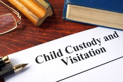 https-www-hinsdalelawyers-com-images-easyblog_images-535-b2ap3_thumbnail_custody_20200430-031543_1-jpg