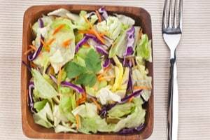 https-www-illinoisfoodpoisoningattorney-com-images-easyblog_images-620-b2ap3_thumbnail_salad-cyclospora-outbreak-jpg