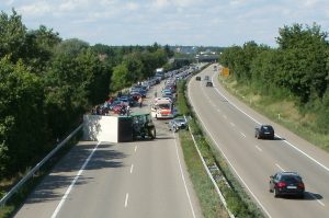 autobahn-837643_1920-300x199