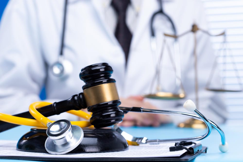 How Much Do Medical Malpractice Lawyers Make? 